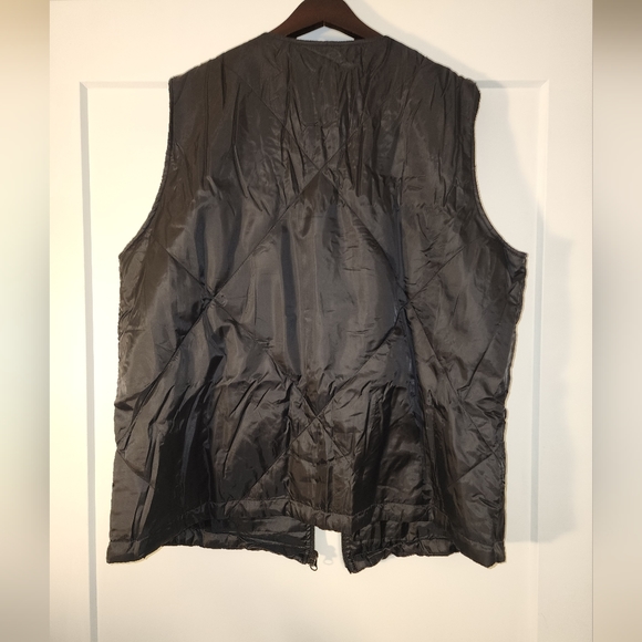 Black Socialite Vest - FabFitFun - Picture 2 of 3